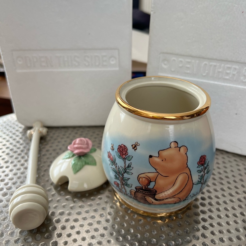 Vintage Lenox Honey Jar with Bear and Floral Design - Gold and Cream